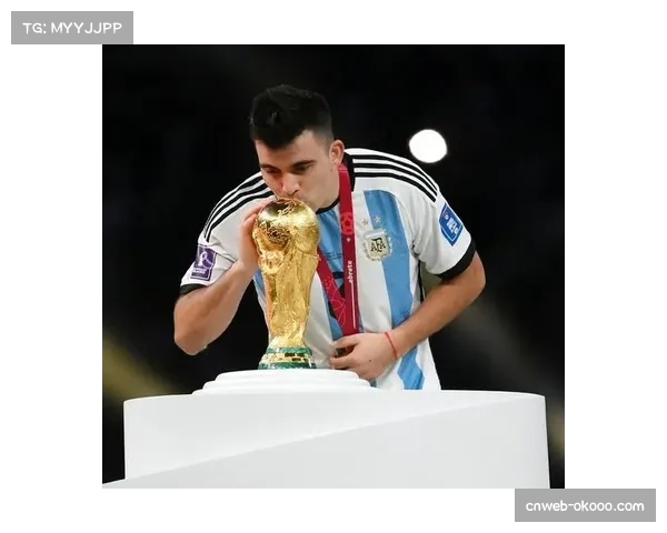 阿根廷左后卫终极二选一 阿库尼亚经验对决罗哈斯冲击力